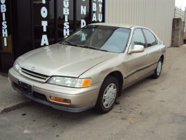 1995 HONDA ACCORD LX, 2.2L AUTO 4DR, COLOR GOLD, STK A15172